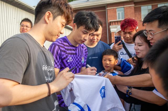 半岛体育-三镇“敲山”前如何“镇虎”？ 天津：有机会赢卫冕冠军