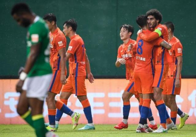 半岛体育-大湾区德比令泰山受益？内耗让竞争对手成领头羊